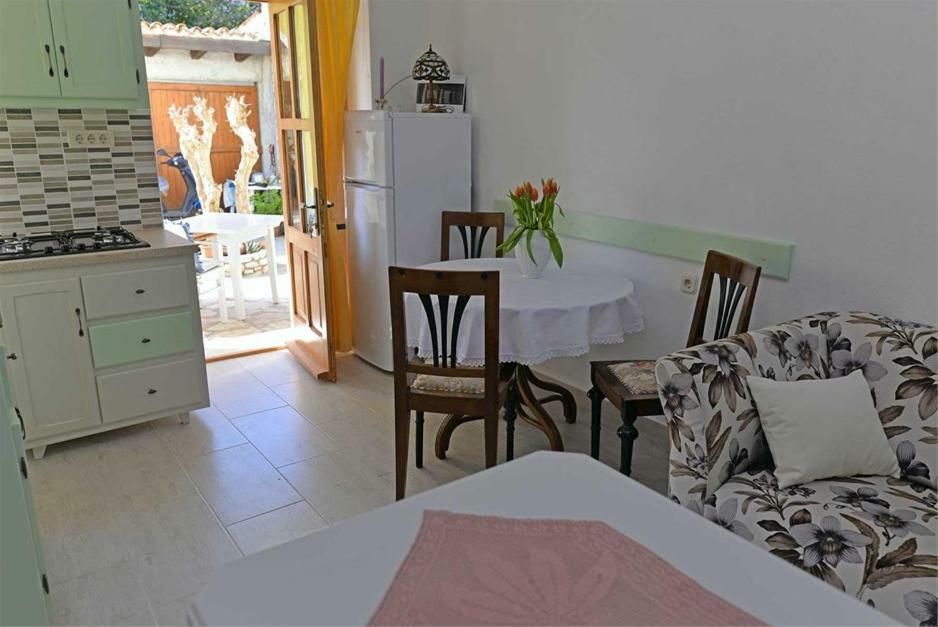 Roberto 4 Apartment Veli Losinj Exterior photo