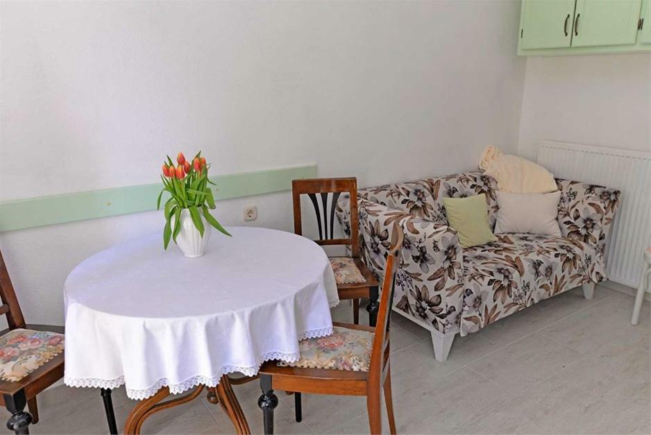 Roberto 4 Apartment Veli Losinj Exterior photo